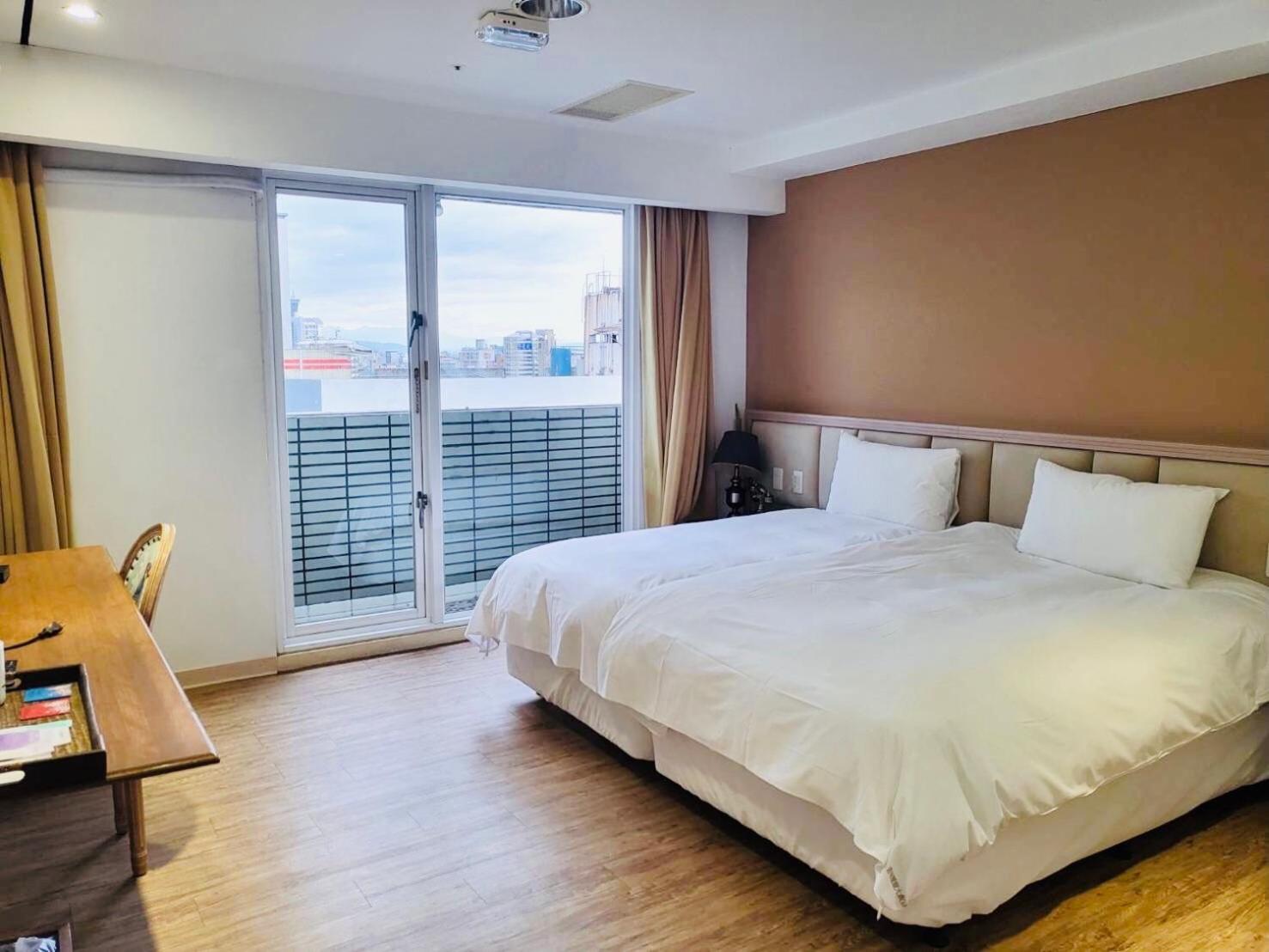 Taichung EnrichLife Hotel Eksteriør billede
